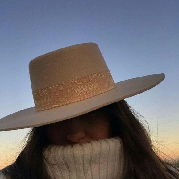 LACK OF COLOR LOC SIERRA BOATER HAT CREAM GOLD VINTAGE RIBBON FREE PEOPLE WIDE - Picture 2 of 12